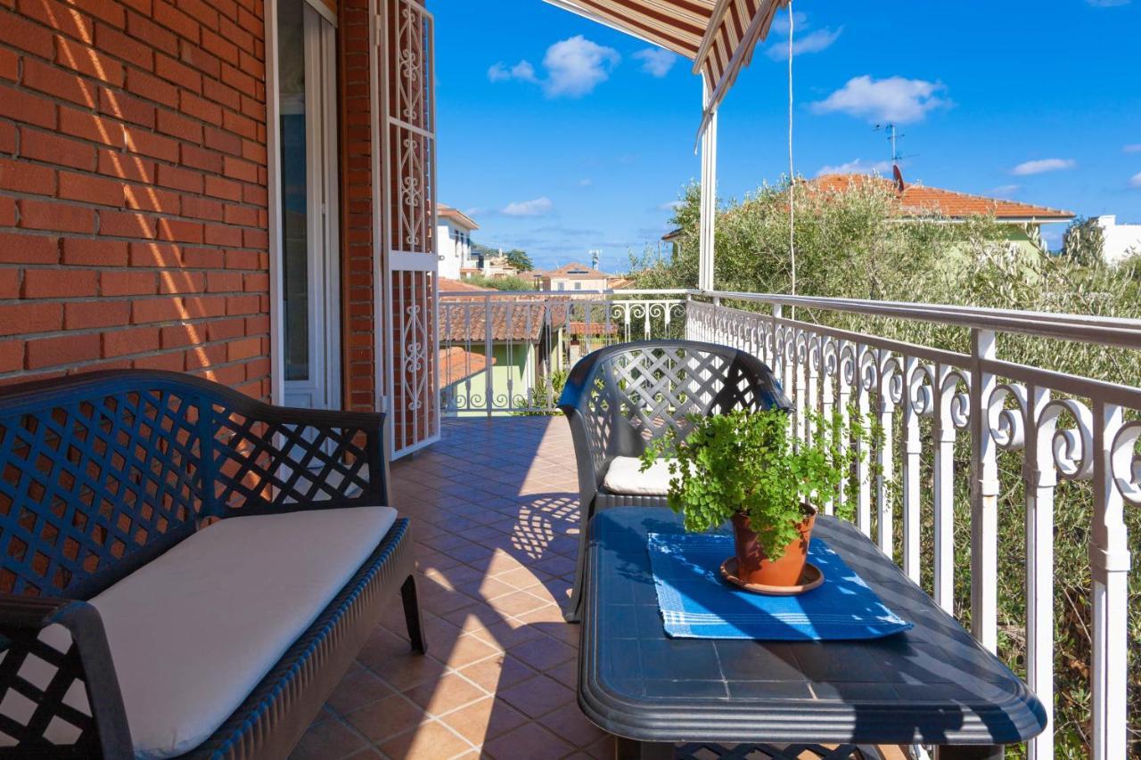 Villa La Rodina Diano Marina Eksteriør bilde