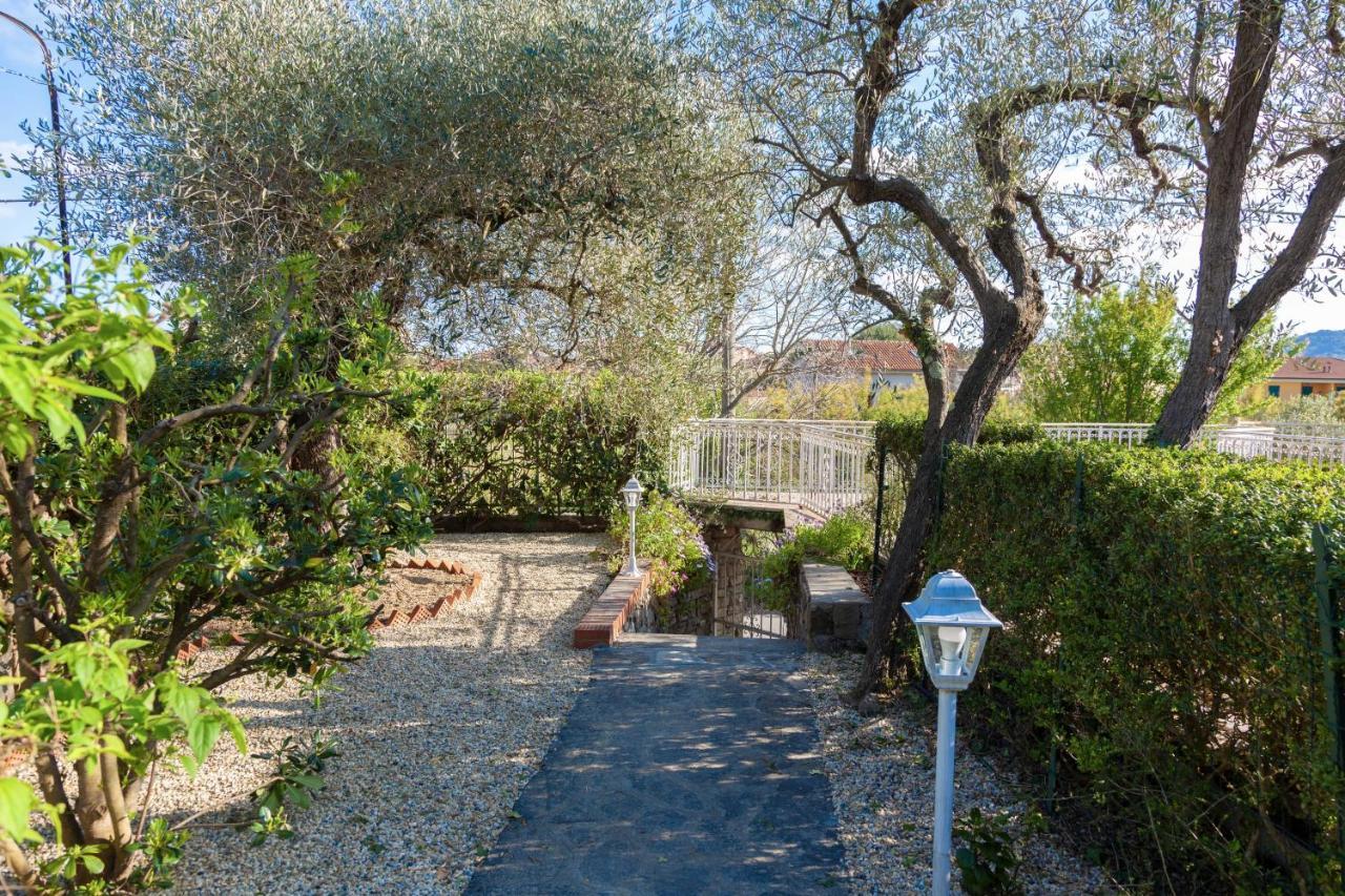 Villa La Rodina Diano Marina Eksteriør bilde